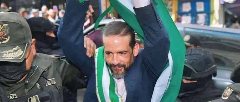 luis-fernando-camacho-libre_101-12906551_20250827204400